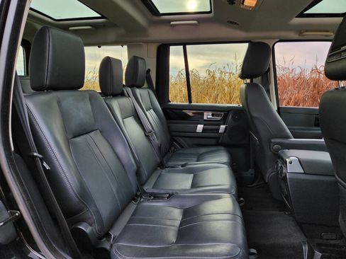 Used 2016 Land Rover LR4 HSE Silver Edition image 9