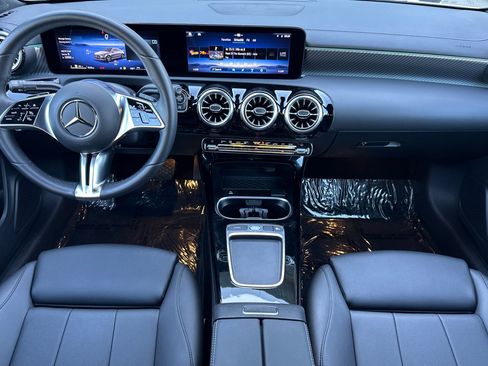Used 2025 Mercedes-Benz CLA 250 image 13