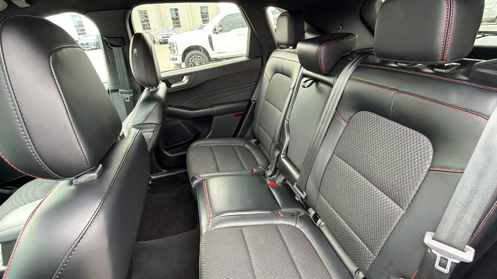 Certified 2024 Ford Escape ST-Line Elite AWD/4WD image 24