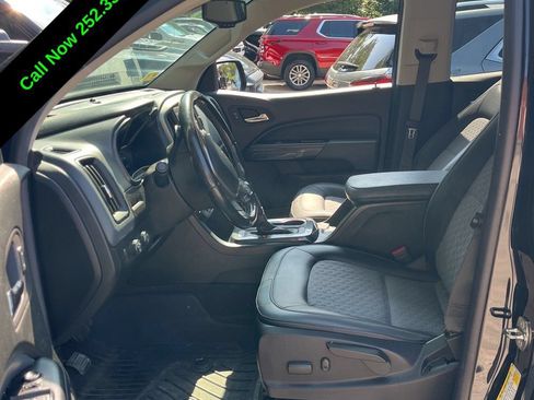 Used 2019 Chevrolet Colorado Z71 w/ Z71 Midnight Edition AWD/4WD image 4