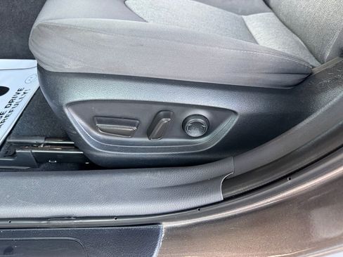 Used 2024 Toyota Camry LE w/ Convenience Package image 25