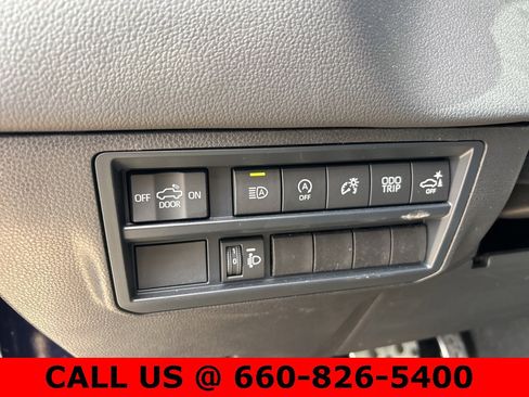 Used 2025 Toyota Tundra Limited image 12