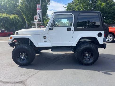 Used 1999 Jeep Wrangler Sahara AWD/4WD image 2