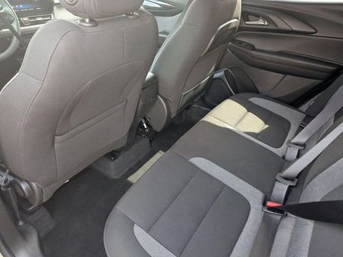 Used 2025 Chevrolet TrailBlazer LT FWD image 25