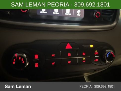Used 2019 Kia Sorento LX image 14
