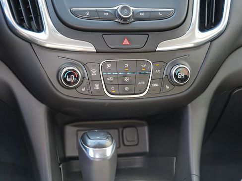 Used 2019 Chevrolet Equinox LT image 24