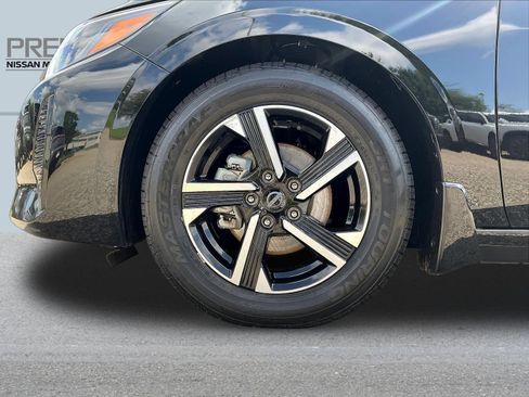 Certified 2024 Nissan Sentra SV FWD image 34