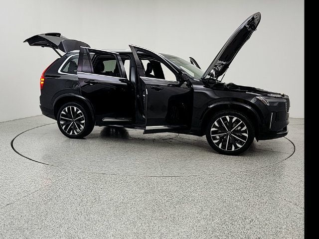 Certified 2026 Volvo XC90 B6 Ultra AWD/4WD image 10