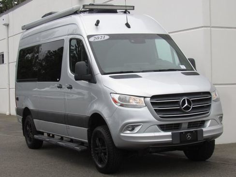 Used 2021 Mercedes-Benz Sprinter 2500 image 2