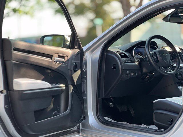 Used 2021 Chrysler 300 S w/ S Model Appearance Package RWD image 9
