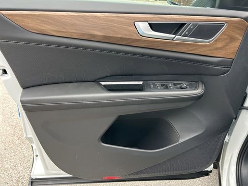 New 2026 Volkswagen Atlas SE FWD image 17