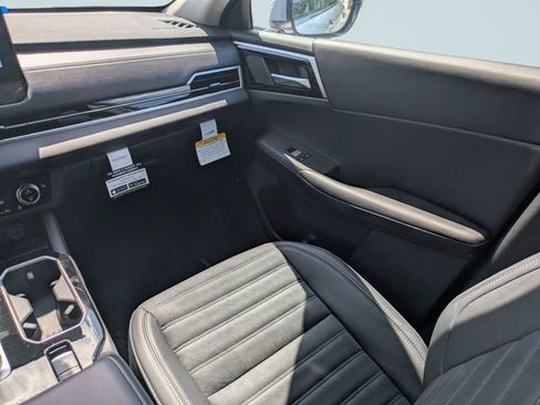 New 2026 Mitsubishi Outlander SE FWD image 18