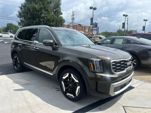 Certified 2024 Kia Telluride S w/ S Sunroof Package AWD/4WD image 1
