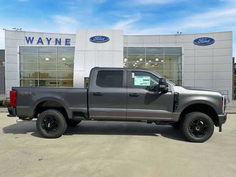 New 2026 Ford F250 4x4 Crew Cab Super Duty image 5