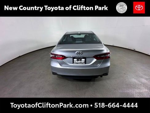 Used 2024 Toyota Camry LE AWD/4WD image 4