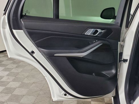 Used 2025 BMW X5 xDrive40i w/ Parking Assistance Package image 26