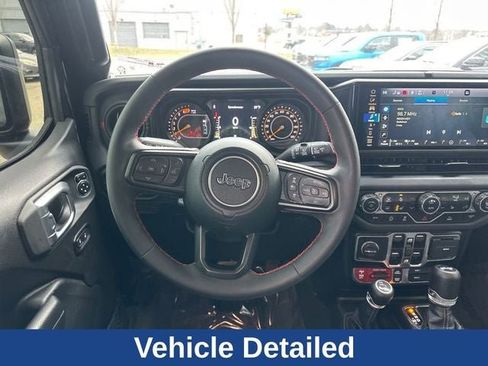 Used 2024 Jeep Wrangler Unlimited Rubicon w/ Technology Group image 13