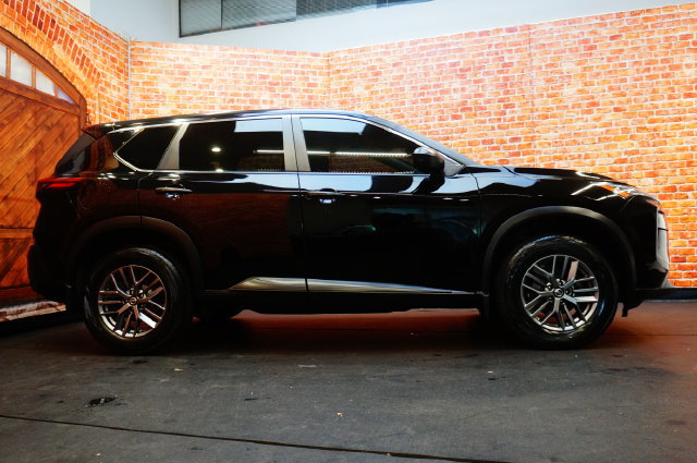 Certified 2021 Nissan Rogue S AWD/4WD image 5