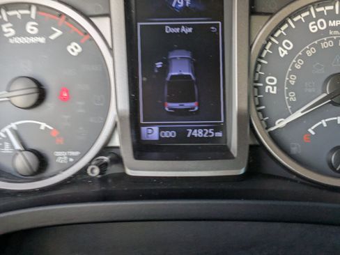 Used 2019 Toyota Tacoma SR5 image 27