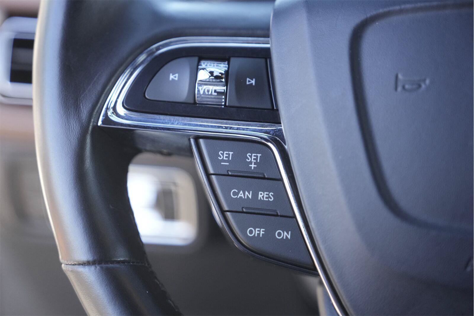 Used 2022 Lincoln Nautilus Reserve w/ Luxury Package FWD image 23