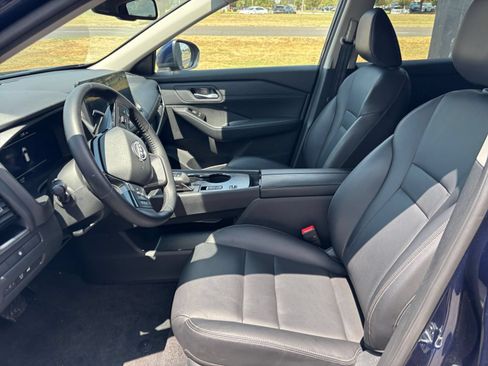 Used 2026 Nissan Rogue SL FWD image 25