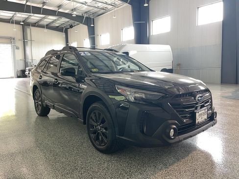 Used 2025 Subaru Outback Onyx Edition AWD/4WD image 1