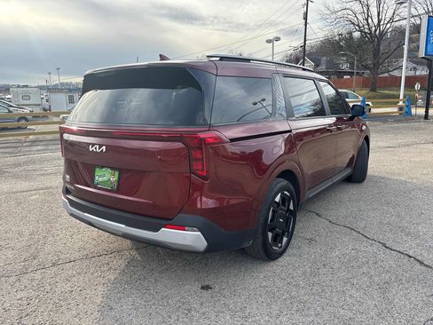 Used 2025 Kia Carnival EX image 5