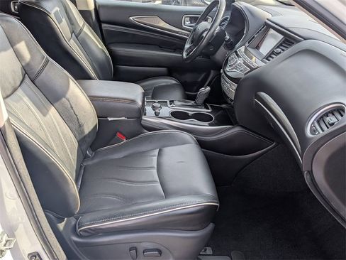Used 2019 INFINITI QX60 Luxe image 25