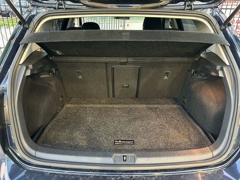 Used 2016 Volkswagen Golf S image 29