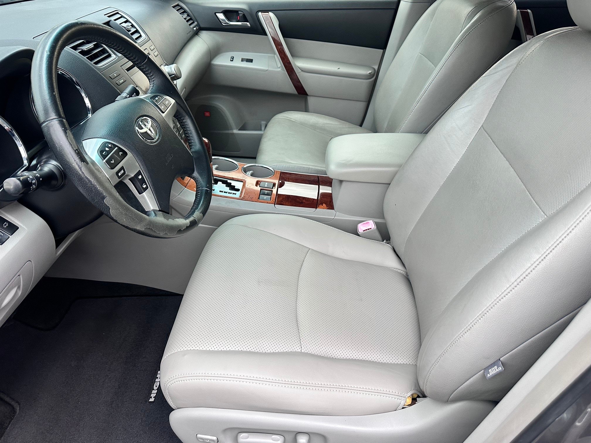 Used 2012 Toyota Highlander Limited AWD/4WD image 5