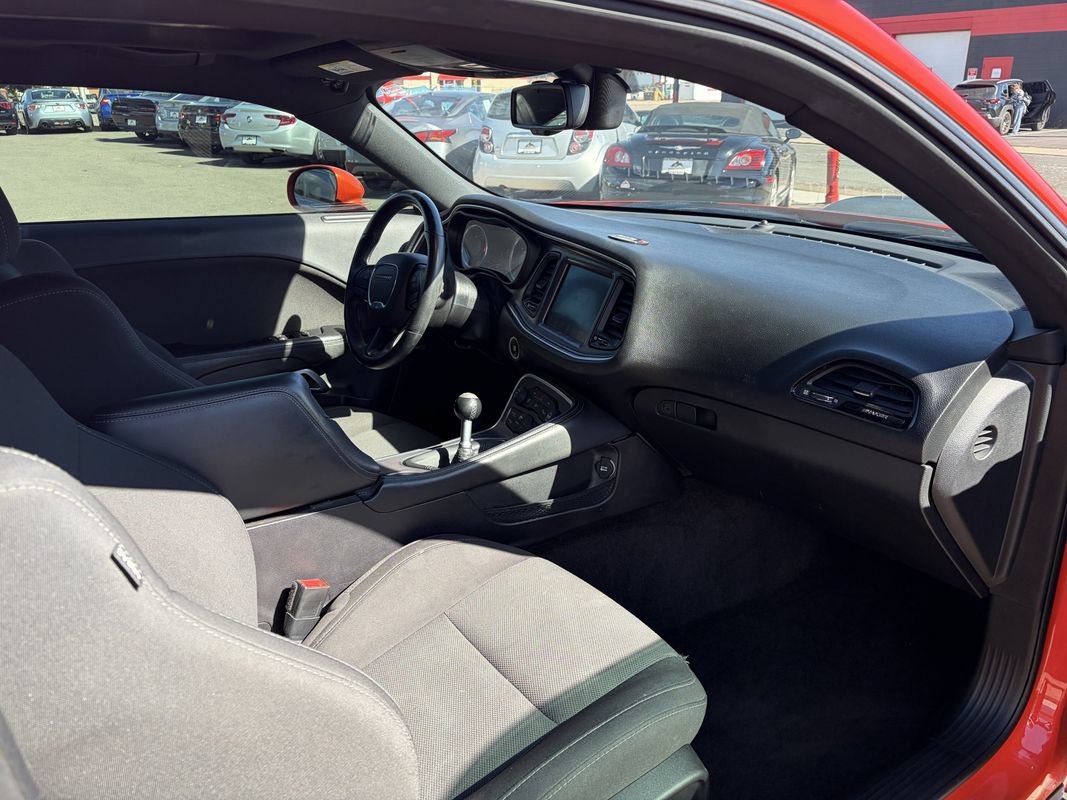 Used 2016 Dodge Challenger R/T RWD image 11