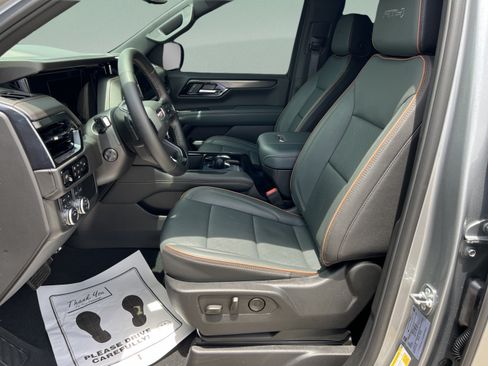 Used 2025 GMC Yukon AT4 w/ AT4 Premium Package AWD/4WD image 20