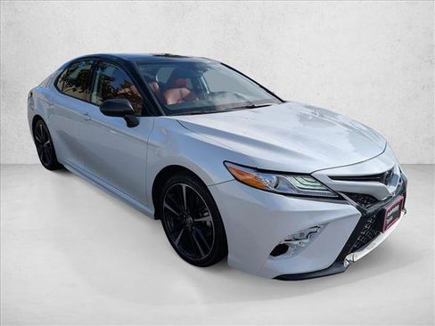 Certified 2020 Toyota Camry XSE FWD image 3