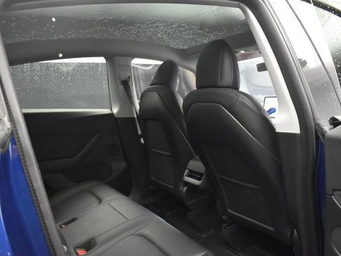 Used 2021 Tesla Model Y Long Range image 11