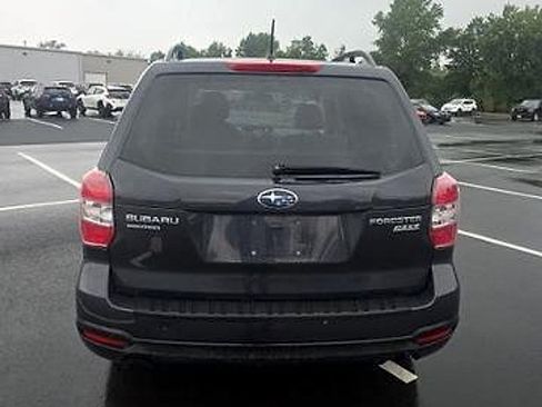 Used 2015 Subaru Forester 2.5i Premium w/ All-Weather Package AWD/4WD image 4