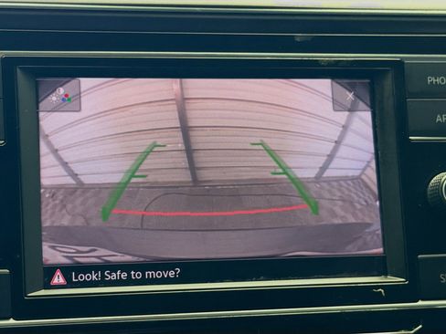 Used 2018 Volkswagen Atlas S FWD image 15