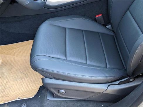 Certified 2025 Mercedes-Benz GLE 450 4MATIC image 4