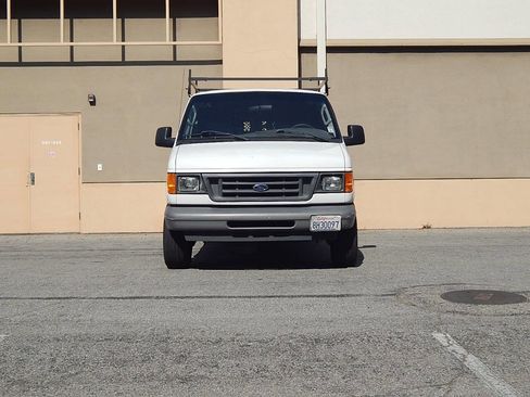 Used 2007 Ford E-250 and Econoline 250 image 11