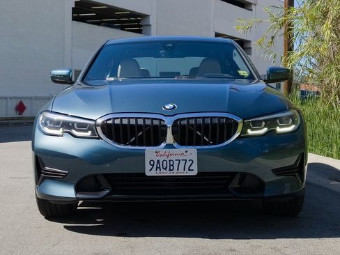 Used 2021 BMW 330i Sedan w/ Convenience Package image 3