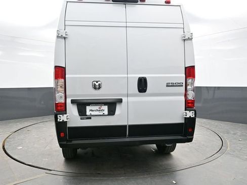 Used 2025 RAM ProMaster 2500 w/ Convenience Group image 41