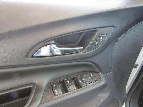 Used 2021 Chevrolet Equinox LT w/ LPO, Cargo Package AWD/4WD image 19