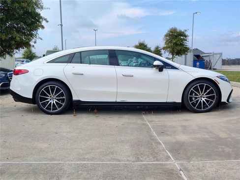 New 2022 Mercedes-Benz EQS 580 4MATIC Sedan image 7