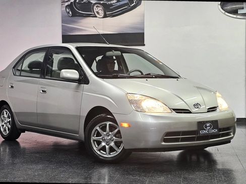 Used 2002 Toyota Prius FWD image 1