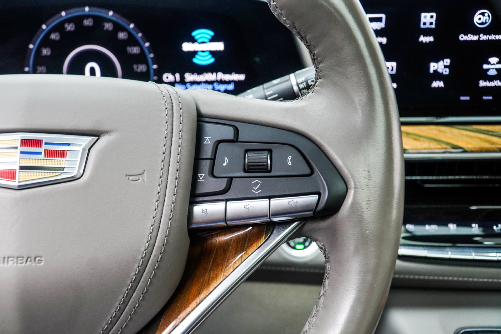 Used 2022 Cadillac Escalade Premium Luxury Platinum w/ LPO, Radiant Package AWD/4WD image 35