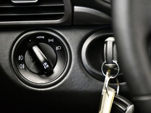 Used 2008 Porsche 911 Carrera 4 image 22