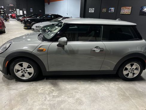 Used 2019 MINI Cooper 2-Door Hardtop w/ Storage Package image 5