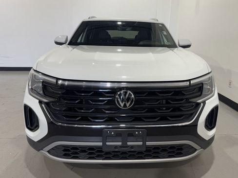 Used 2025 Volkswagen Atlas Cross Sport SE AWD/4WD image 10