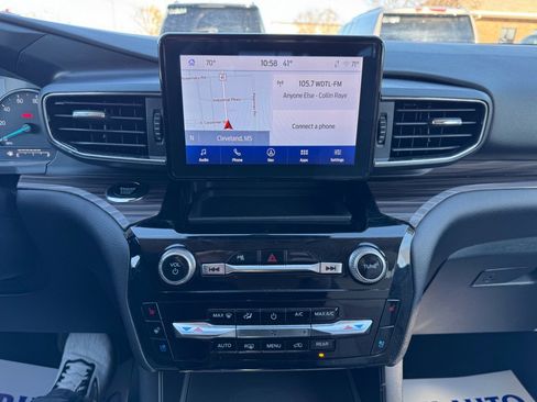 Used 2024 Ford Explorer Limited image 22
