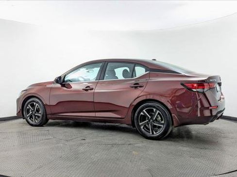 Used 2025 Nissan Sentra SV image 6