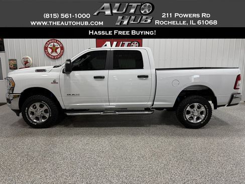 Used 2024 RAM 2500 Big Horn w/ Off Road Package AWD/4WD image 1